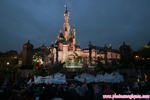 "Il Natale Incantato di Disneyland Paris - 2010 " - Pagina 58 Dsc00113