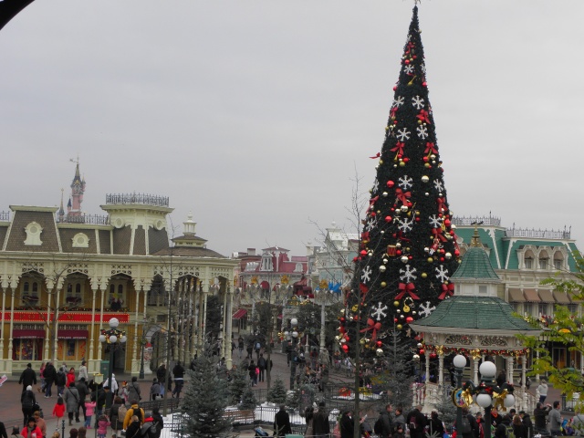 "Il Natale incantato di Disneyland Paris 2010"-----2 Pb170311