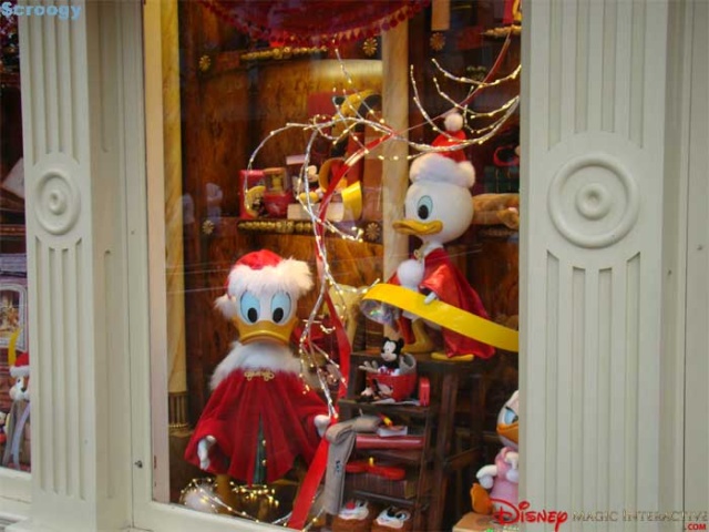 "Il Natale incantato di Disneyland Paris 2010"-----2 - Pagina 3 Xmas1013