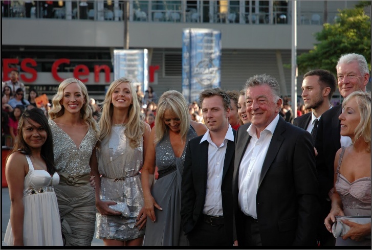 la familia pattinson en la premiere de eclipse !! Pattfa10