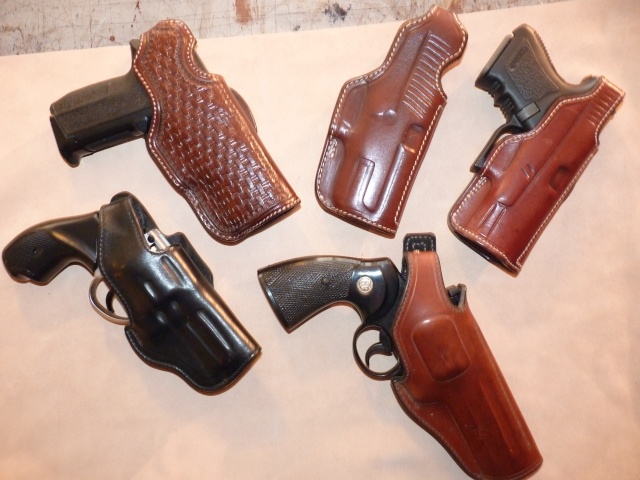 HOLSTERS REVOLVERS et AUTOS by SLYE P1020929