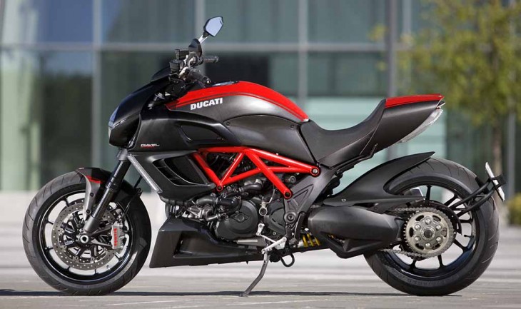 Le Diable de Ducati, une Vmax à la sauce italienne 11021010
