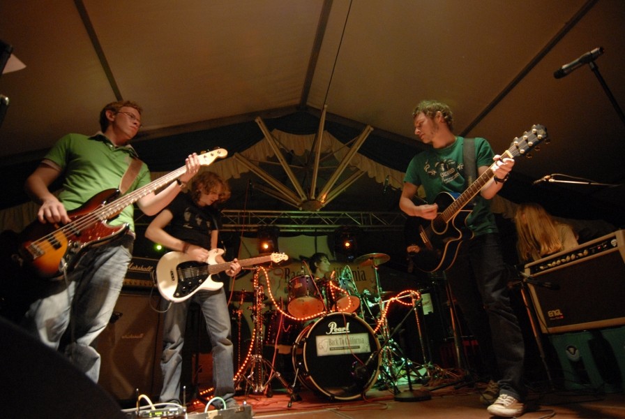 Bandbewerbung für das Philo-Festival Im Sommersemester 2010 Rockim10