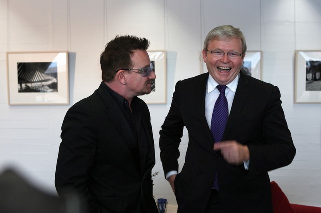 Bono se entrevista con Kevin Rudd.-Objetivo: lucha contra El Sida ! 19999210
