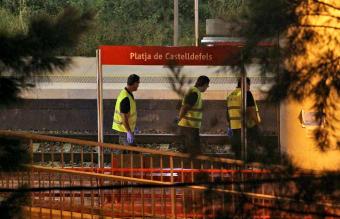 Mueren al menos 12 personas y 13 resultan heridas por el atropello de un tren en la estación de Castelldefels Platja Restos10