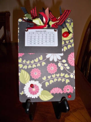 This is a mini clipboard that I decorated to give as gift to my mom Septem10