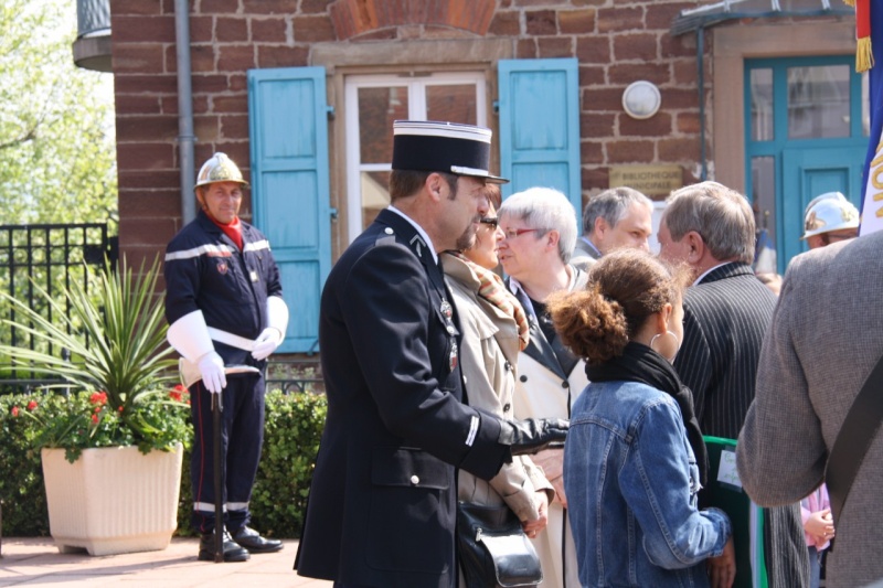 Cérémonie commémorative du 65e anniversaire de la victoire du 8 mai 1945 Img_8544