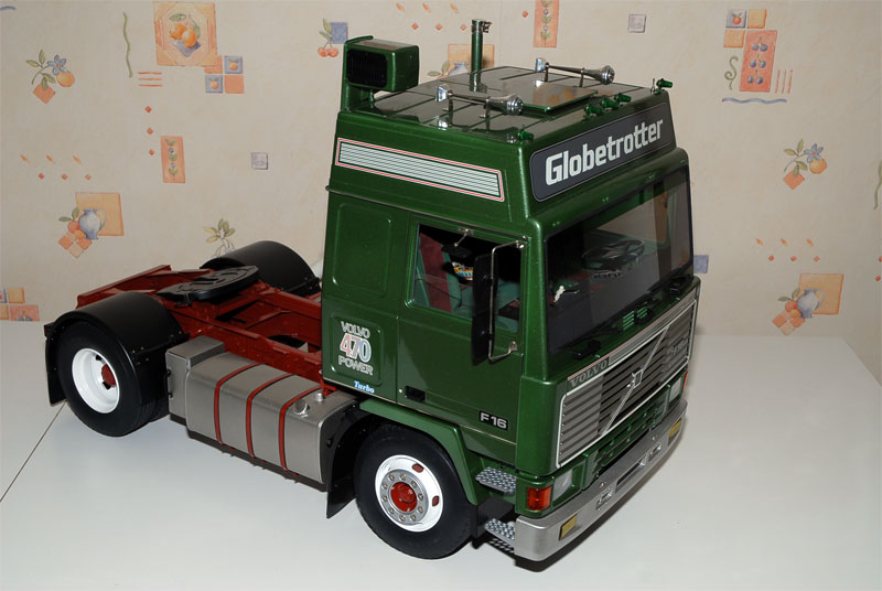 VOLVO F16 Globetrotter et ATLAS TR500S. Echelle 1/8° Ppm_0149