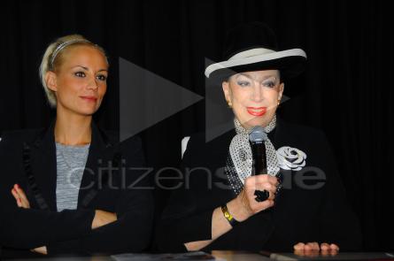 Geneviève de Fontenay et Elodie Gossuin présentent leur concours de Miss à Grignan  19502910