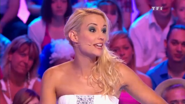 Elodie dans "le bal des 12 coups" le 14/07/2012 sur TF1 a 20H50 Scree245