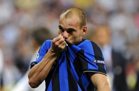 Sneijder Dhe Pandev Kerkojne Golin e Pare Ne Kete Sezon   (20.11.2010) Sneijd11