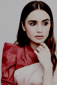 Lily Collins 00411