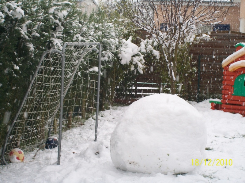 Poster vos images : La france envahie par la neige Decemb10