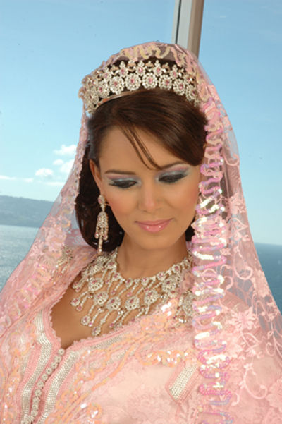 مكياج للعروس المغربي أكتر من رائع  J710