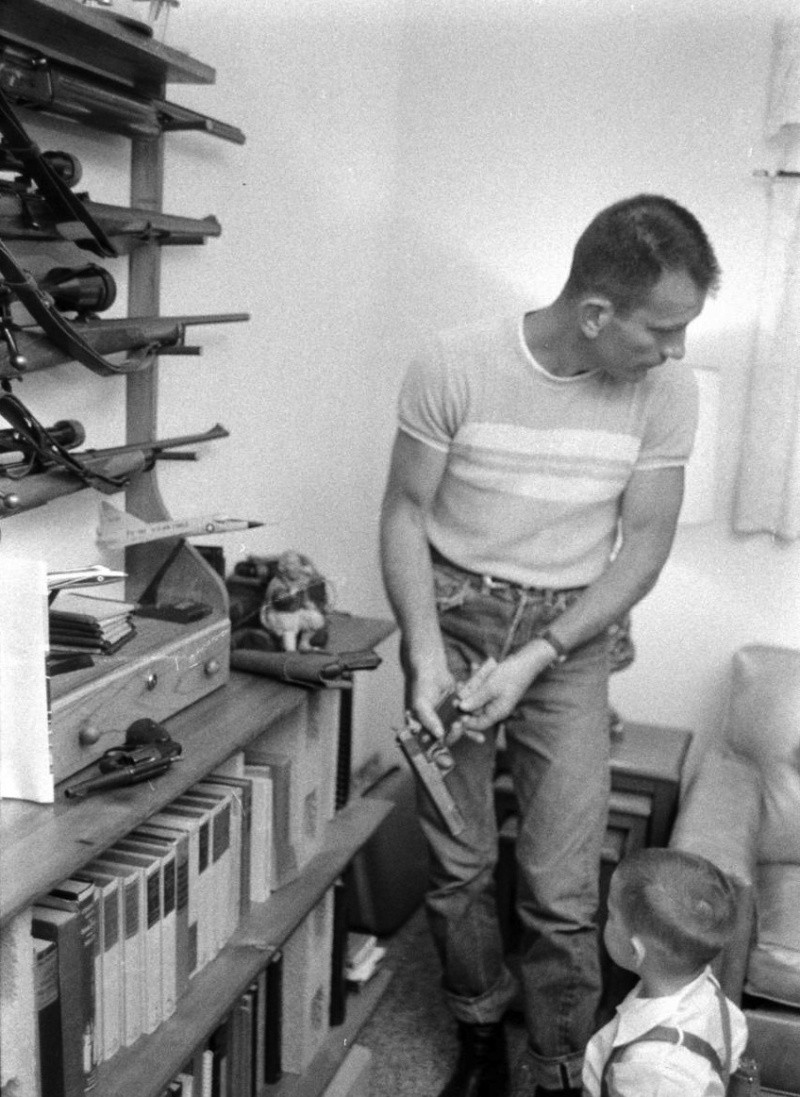 Photos rares et/ou originales, de préférence inédites sur le forum - Page 5 Slayto10