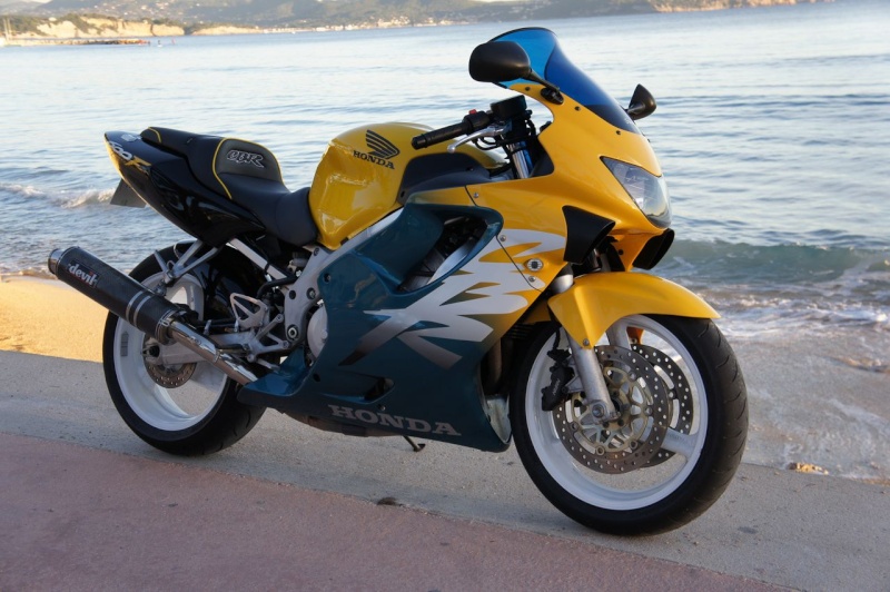 [VENDU] 600 cbr avec Z1000 Dsc00111