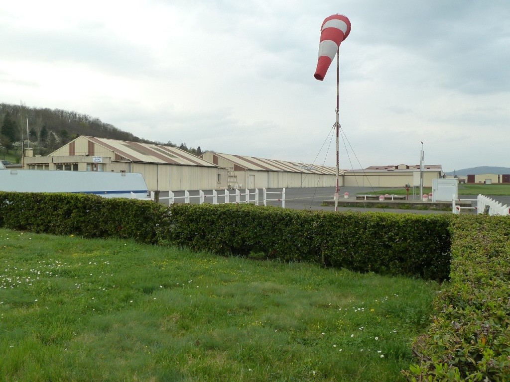 Aérodrome d'Issoire - le Broc P1010110