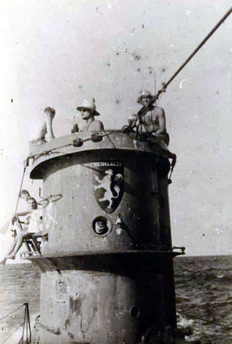 La guerre sous-marine et de surface 1939 - 1945 - Page 26 33210