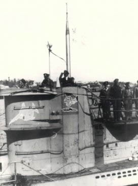 La guerre sous-marine et de surface 1939 - 1945 - Page 60 409_ki12