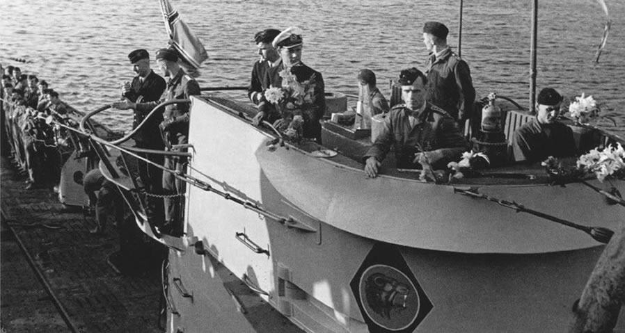 La guerre sous-marine et de surface 1939 - 1945 - Page 29 66-216