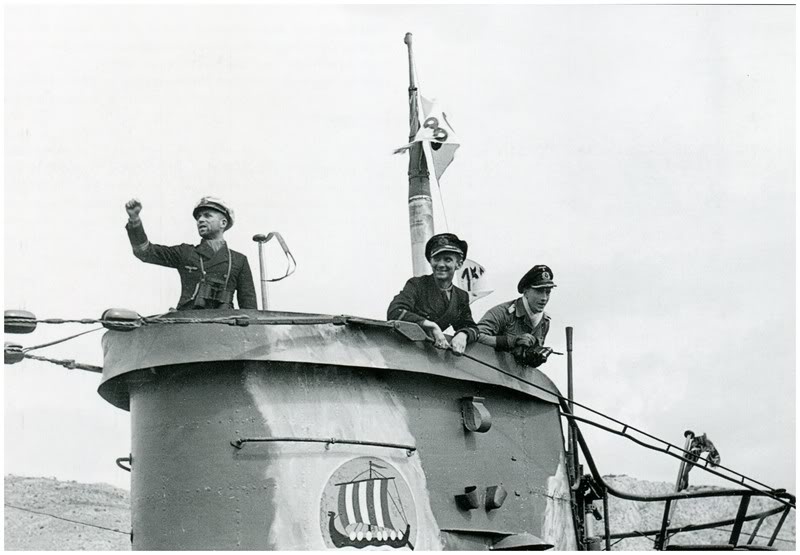 La guerre sous-marine et de surface 1939 - 1945 - Page 34 83_kio10