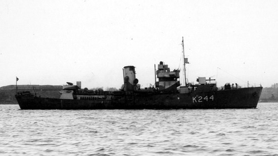 La guerre sous-marine et de surface 1939 - 1945 - Page 40 Charlo10