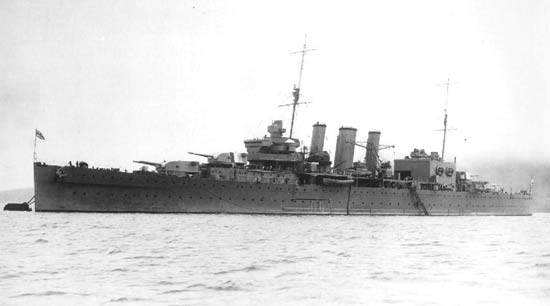 La guerre sous-marine et de surface 1939 - 1945 - Page 29 Cornwa10