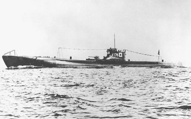 La guerre sous-marine et de surface 1939 - 1945 - Page 53 I-176_10