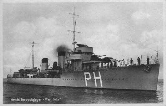 La guerre sous-marine et de surface 1939 - 1945 - Page 25 Piet_h10