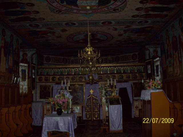 ...Biserica ortodoxa "Sf.Treime"-Zizin,diverse... 100_8919