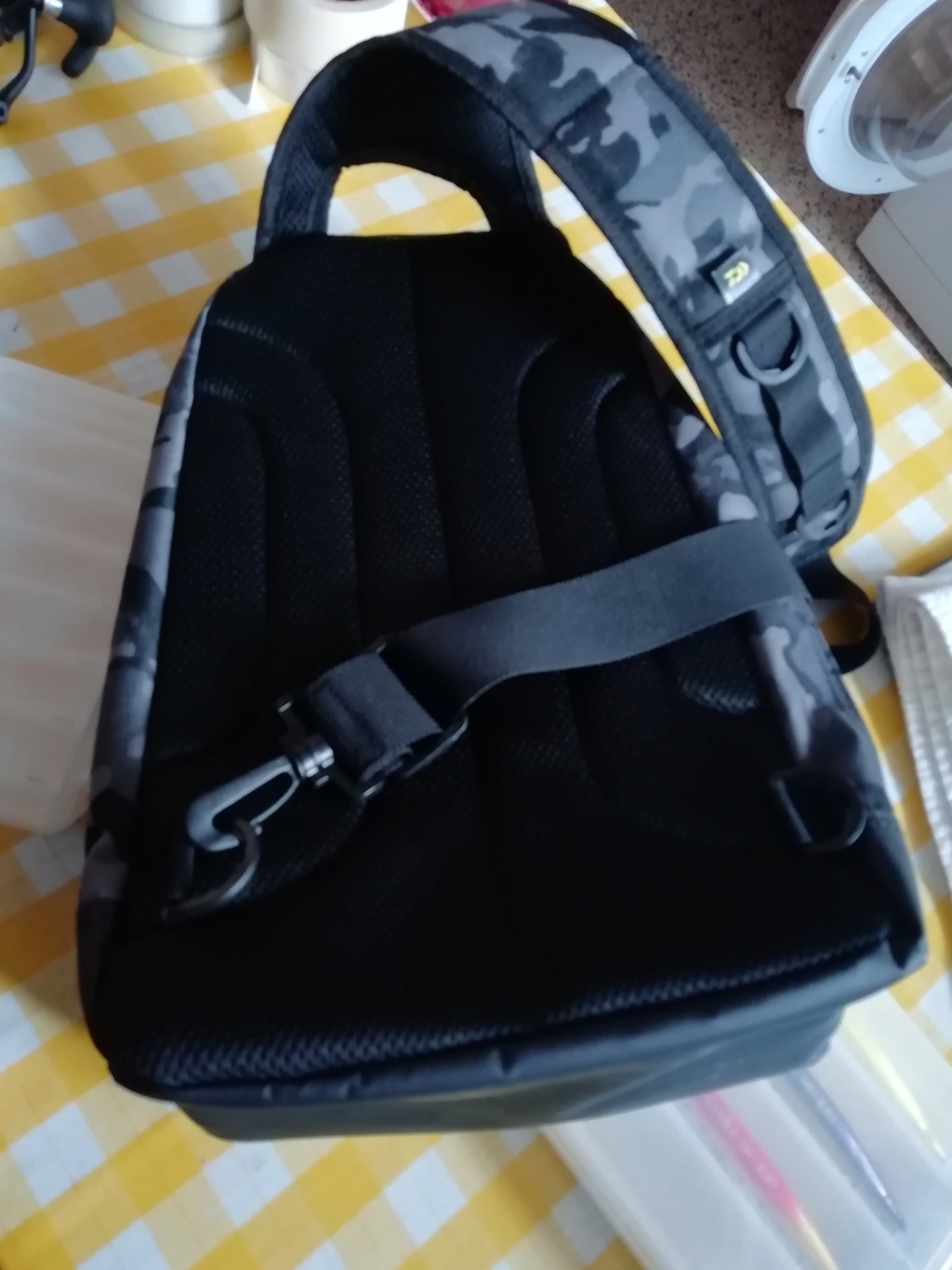 [vendo][usata] Daiwa One Shoulder Bag Camo  Img_2059