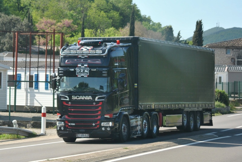 Scania série limitée " Red by BRM " Dsc_0085