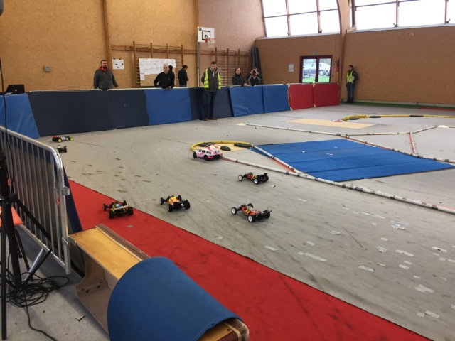 Course indoor 1/10tt MRCC Corzé 27 Janvier 2019  B08f4f10