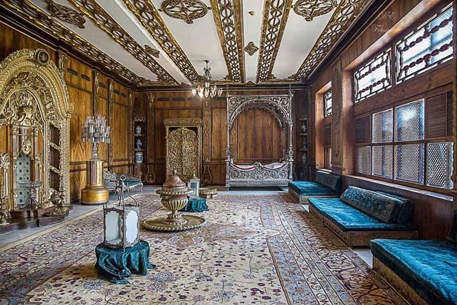 السياحة والآثار" تكشف حقيقة اختفاء سرير فضة أثري من متحف قصر محمد على" 2024_411