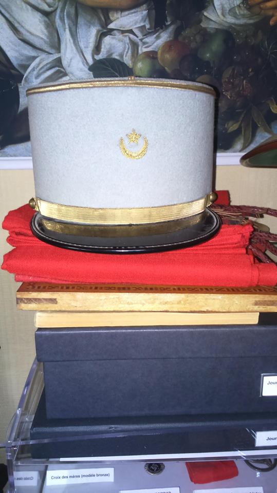 Képi de sous lieutenant et ceinture de flanelle rouge, Compagnie Saharienne 35273210