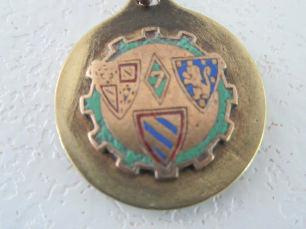 Identification Medaille ST CHRISTOPHE / regiment ou escadrille ou? _copie27