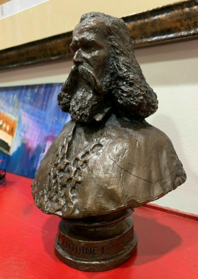 buste d'Antoine de Tounens sur ebay  S-l16014