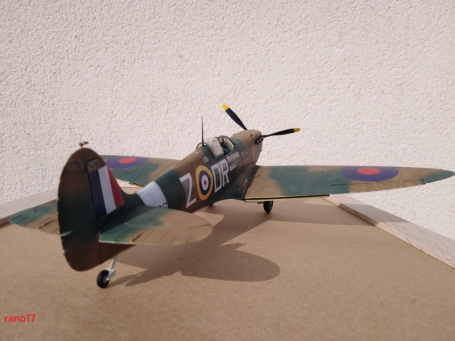 Spitfire MK II [Revell] 1/32  5911