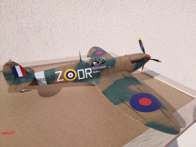 Spitfire MK II [Revell] 1/32  6111