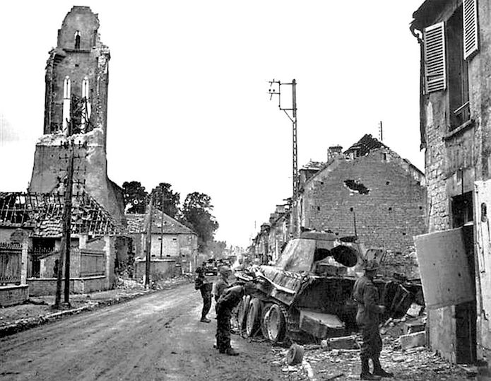 1 er Panther détruit en Normandie  111