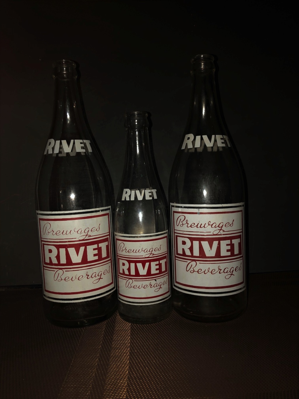 Rivest 12oz verte de Montréal Rivet_11