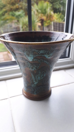 Can anybody identify this vase? anchor mark? 20181014