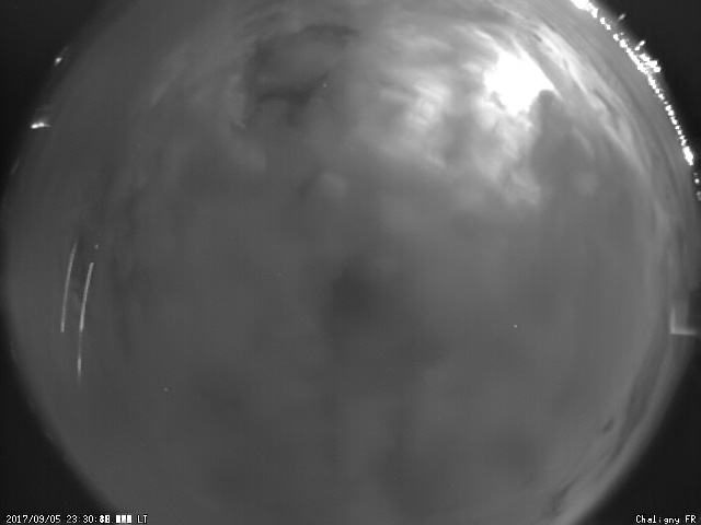 : le 05/09/17/ à 23h30 - Lumière étrange dans le ciel - Ovnis à Barisey la côte -Meurthe et Moselle(dépt.54)Ajoutée à la carte : oui) - Page 2 M2017010