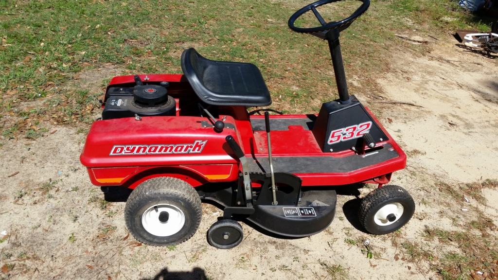 Image of Dynamark 22" Lawn Tractor