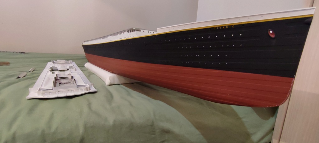 RMS Titanic [Trumpeter 1/200°] de panther - Page 9 Img_2359