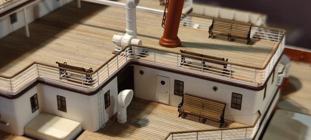 RMS Titanic [Trumpeter 1/200°] de panther - Page 13 Img_2943