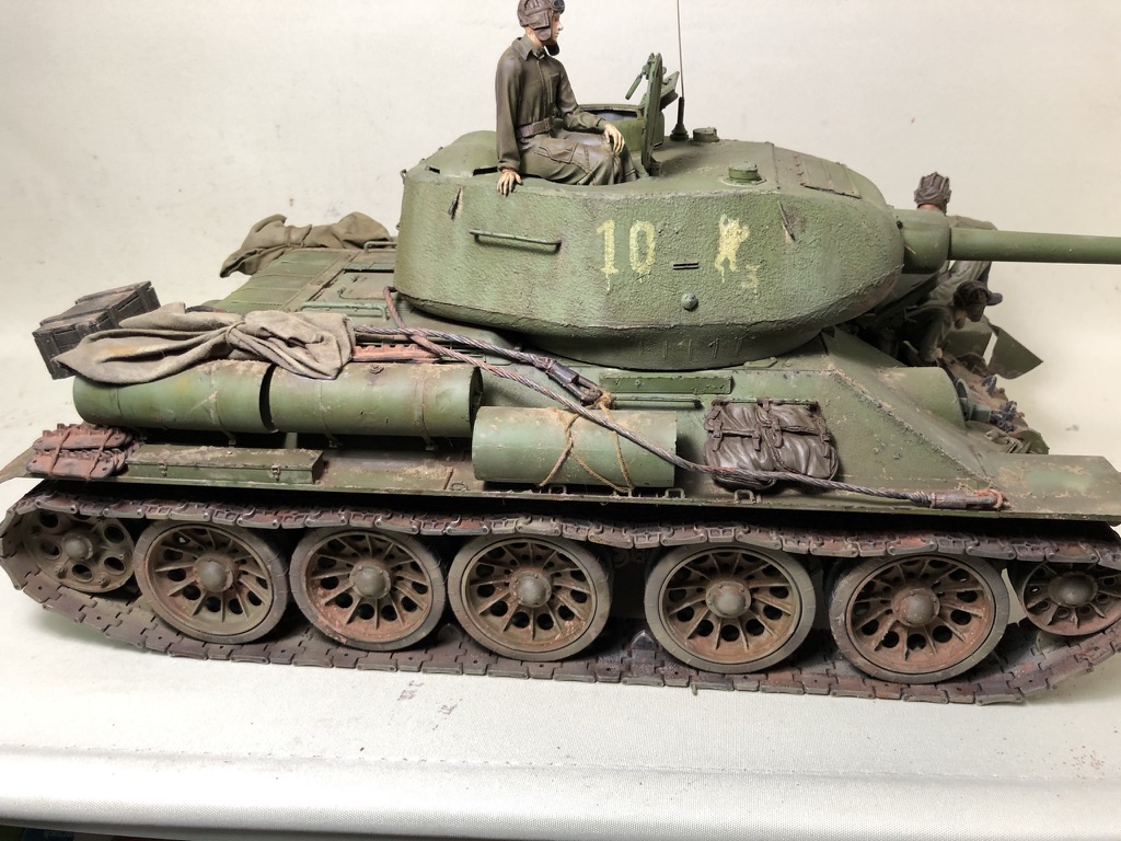 T34 85 in 1/16 von Trumpeter - Seite 5 298cb810