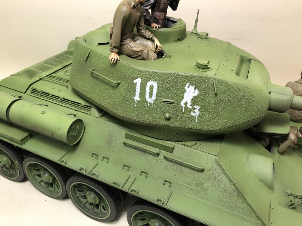 T34 85 in 1/16 von Trumpeter - Seite 2 Be9b5c12