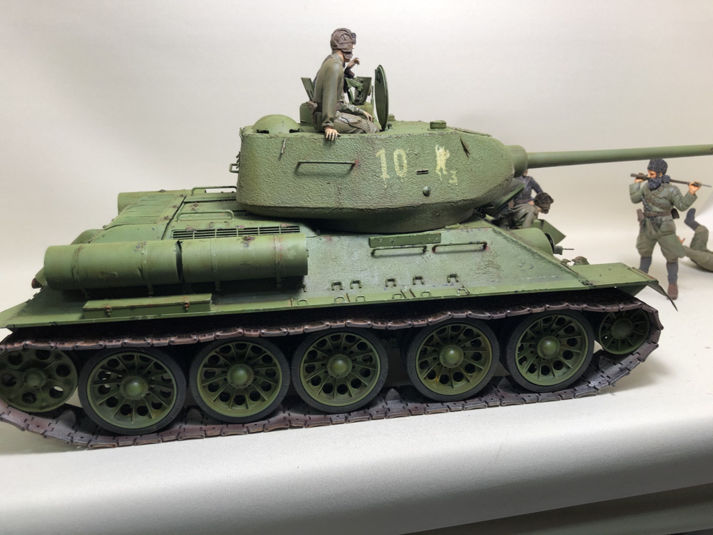 T34 85 in 1/16 von Trumpeter - Seite 3 Eee22110