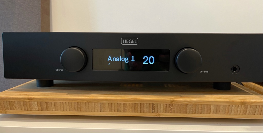 Hegel H90 Integrated Amp (Used) Image510